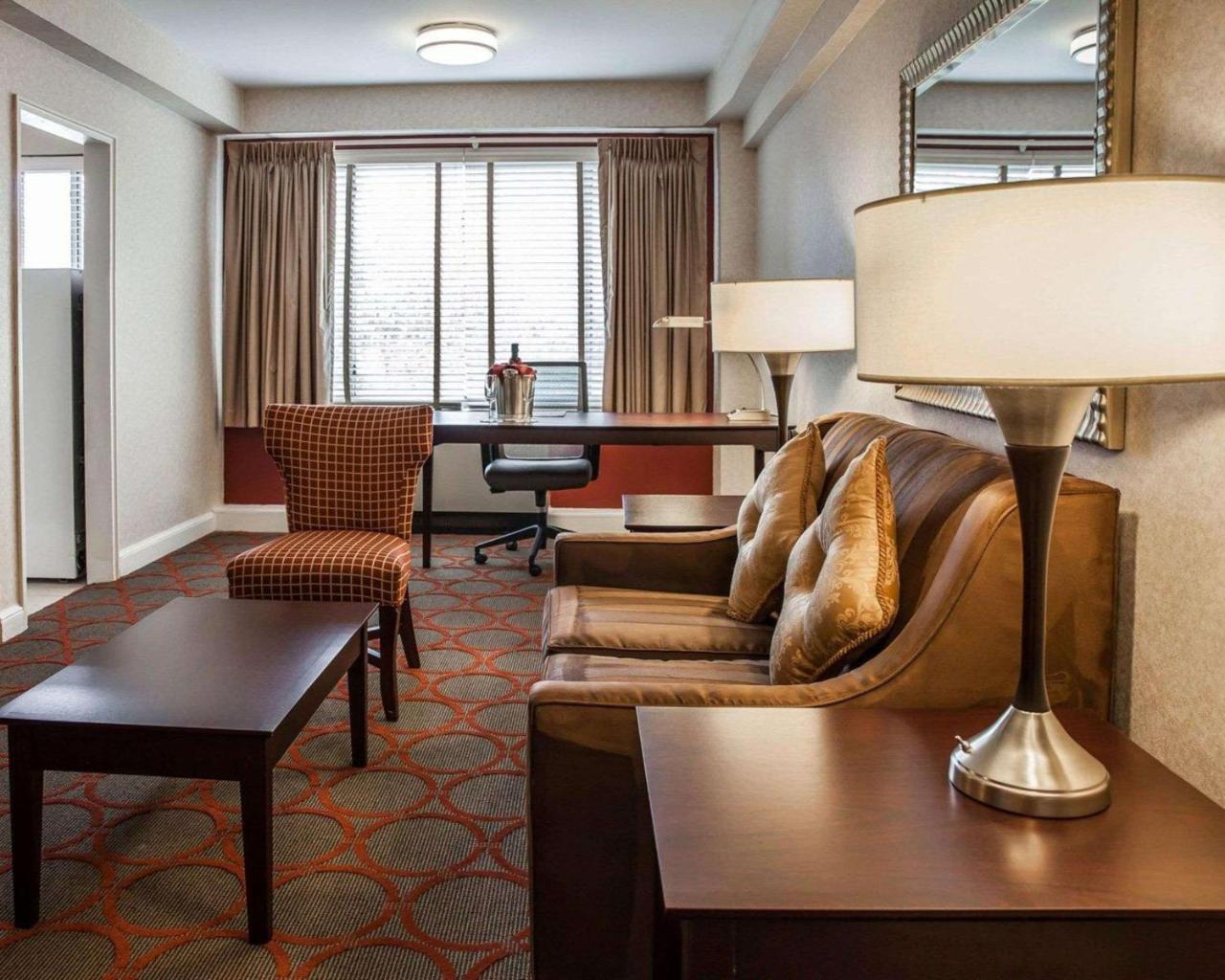 The Virginian Suites, Ascend Hotel Collection Arlington Exterior photo